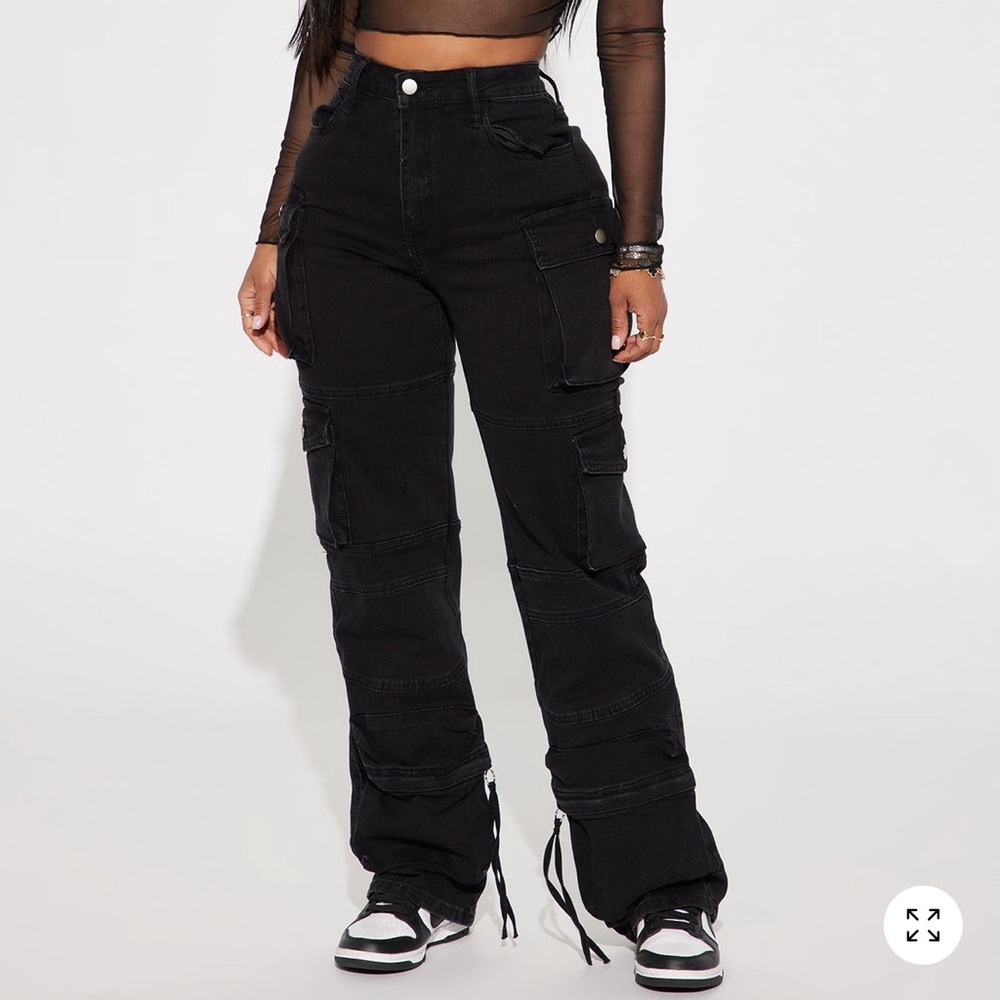 Fashion Nova High Waisted Black Stretch Cargo Jeans Size 3 25/26 NWOT